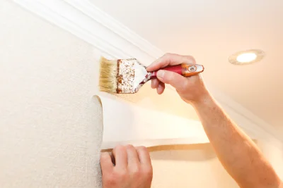 Pose de papier peint au Poislay — revêtements muraux et toiles de verre
